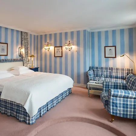 Edelweiss Hotel 4*