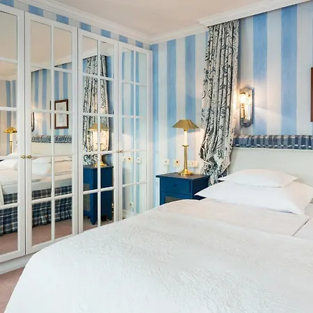 Edelweiss Hotel 4*