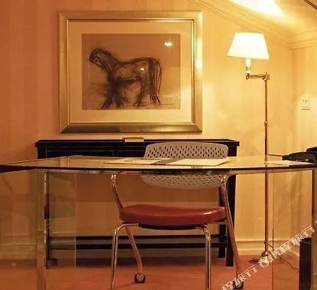 Edelweiss Hotel 4*