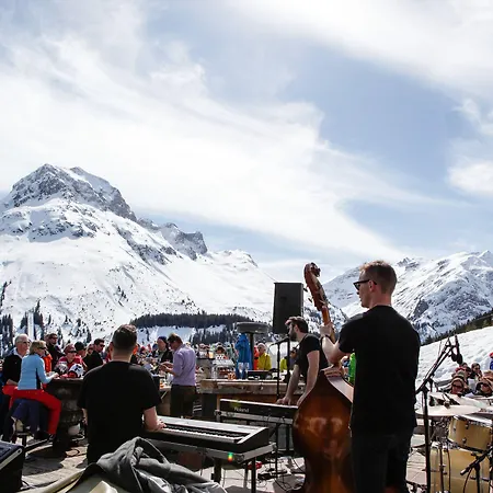 إديلويس فندق