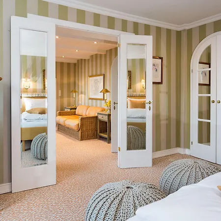 Edelweiss Hotel 4*