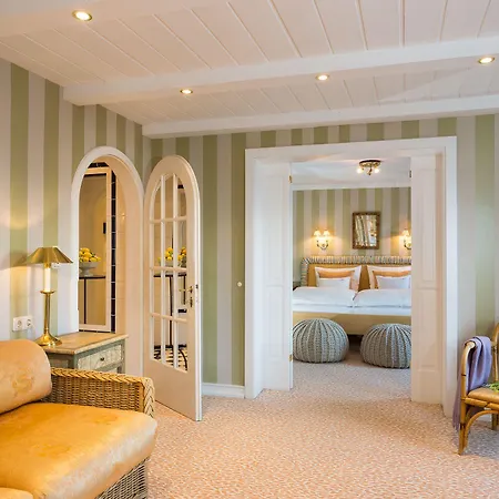 إديلويس Zürs